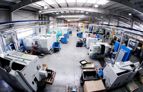 高工退休被公司月薪2萬返聘,看見年輕領導,我把熱水潑在他臉上